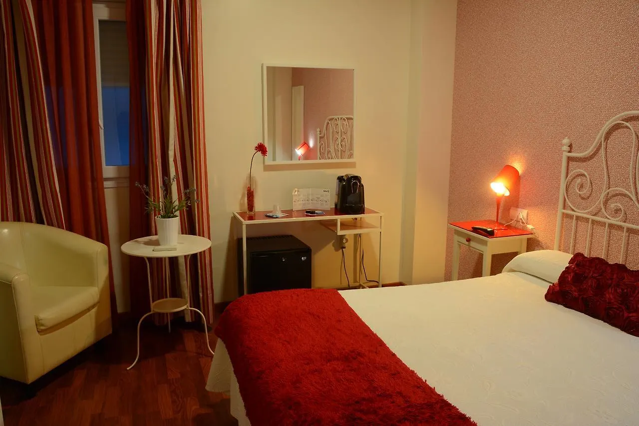 Hostal Paris San Fernando 2*,